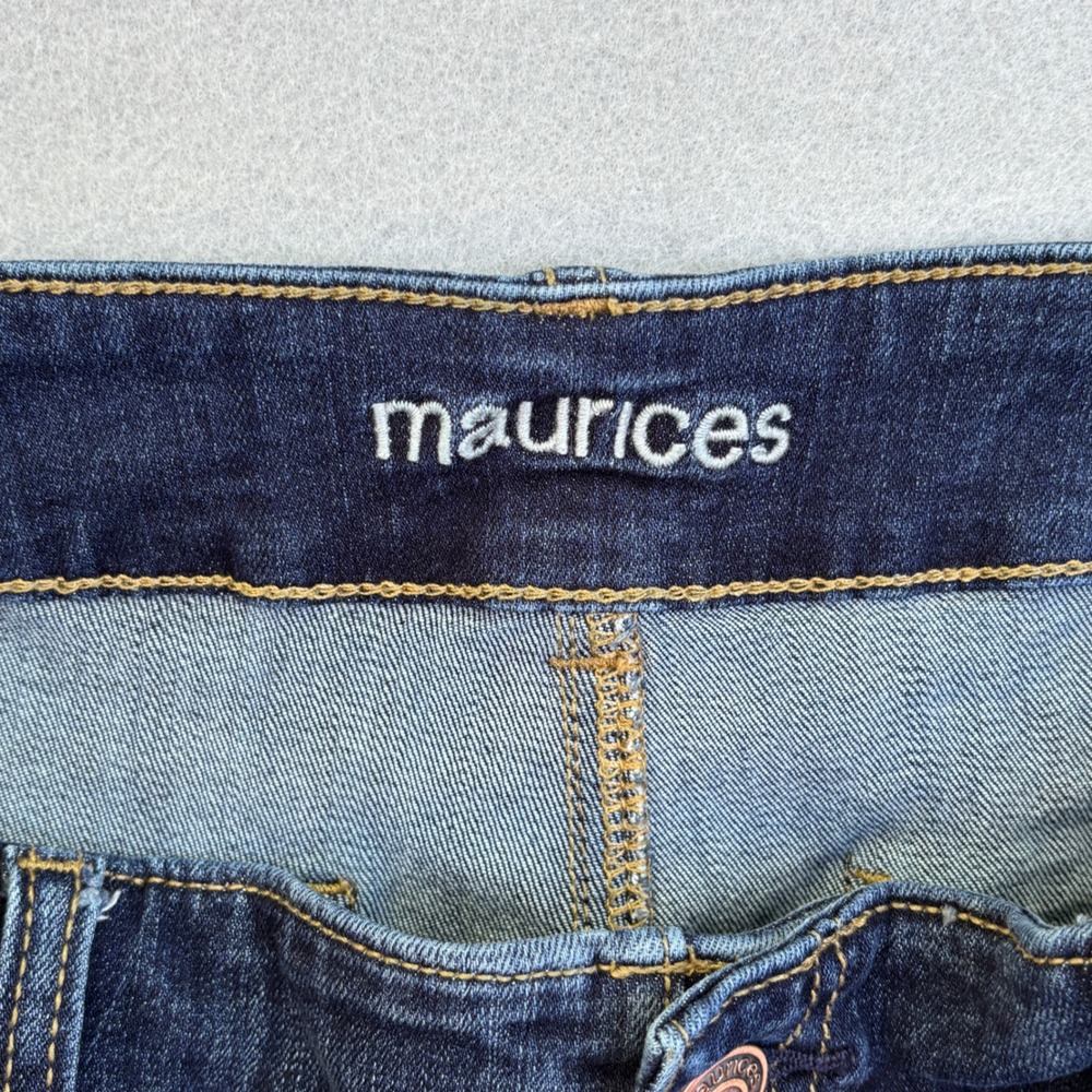 Maurices Womens Dark Wash Denim Shorts Size 10 Stretch 5 Pocket Whiskered A1440 - Picture 4 of 6
